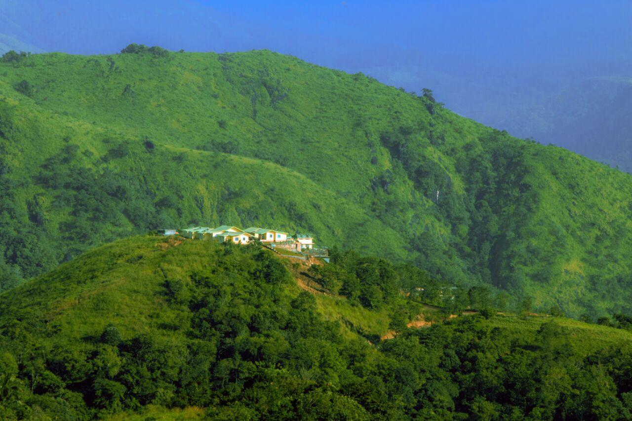 Misty Hill Pirmed Bagian luar foto
